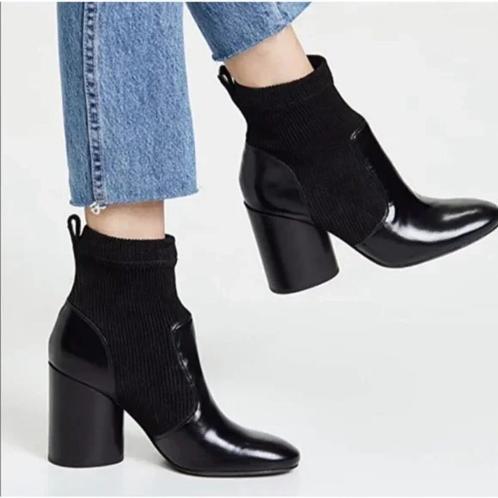 TORY BURCH Rowan Black leather Sock Booties block heel Women's 9M READ